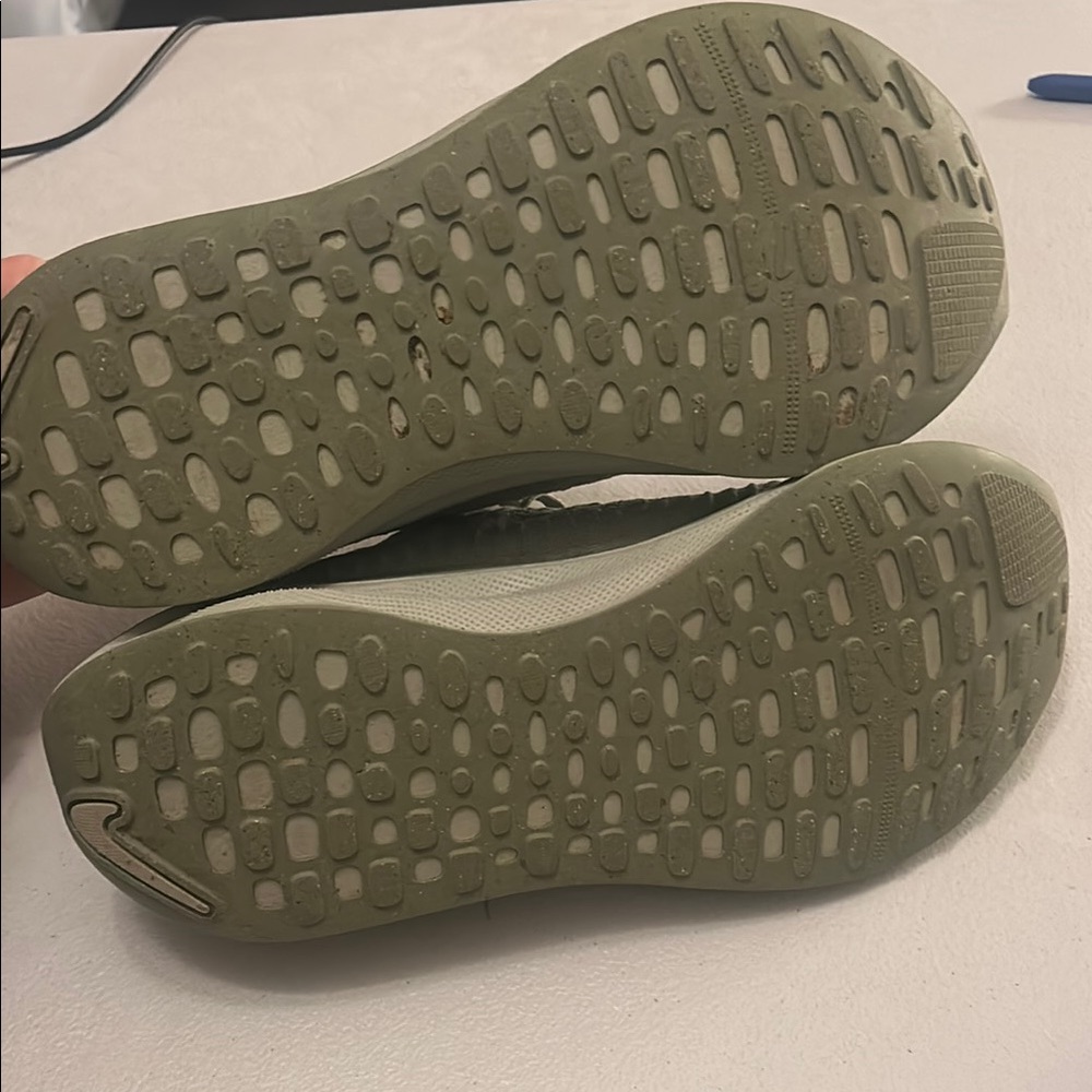 Nike Infinity Run 4 Green Running Shoes - 12 - Picture 2 of 8